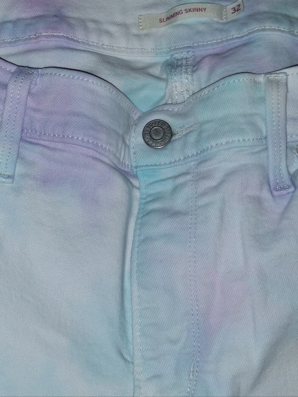 Levi's Pastel Tie-Dye Ankle Jeans - Light Blue, Lavender, Mint - Picture 3 of 4